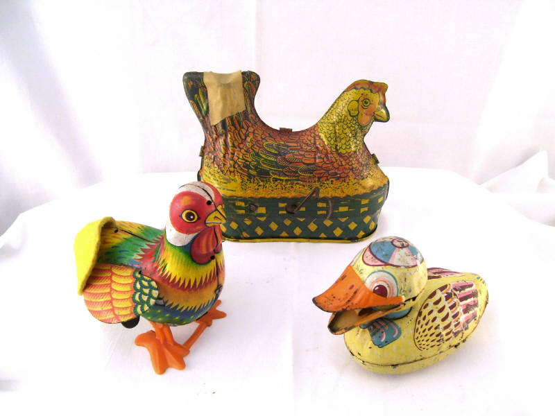 Appraisal: Mechanical Birds Includes Hen on nest by Baldwin Manufacturing Co