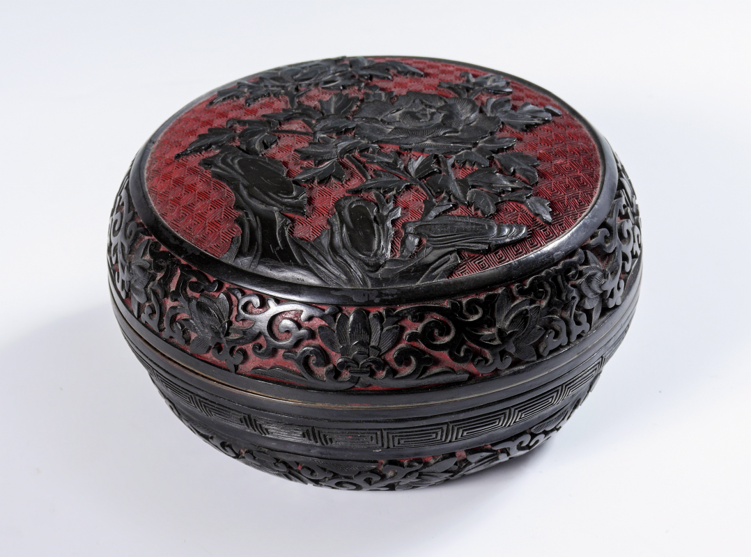 Appraisal: CHINESE BLACK RED CARVED CINNABAR BOX Black carved to red