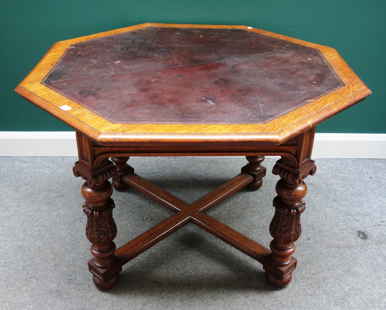 Appraisal: Howard Sons a Victorian oak centre table the leather inset