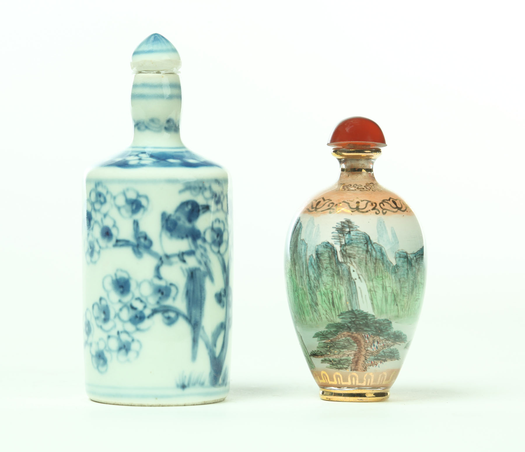 Appraisal: TWO SNUFF BOTTLES China late th-early th century Interior painted