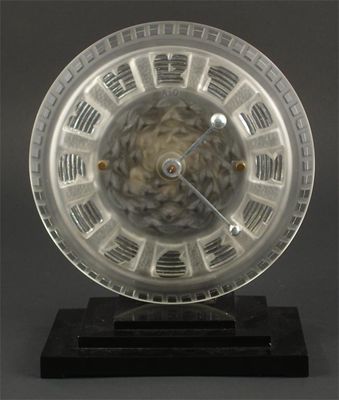 Appraisal: An Ato Art Deco moulded and frosted glass mantel clock