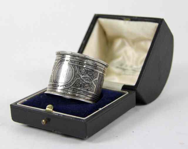 Appraisal: A Russian silver napkin ring Moscow with cyrillic script in