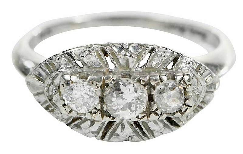 Appraisal: Vintage kt Diamond Ring three assorted old cut diamonds stamped