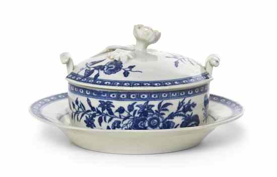 Appraisal: A Worcester Porcelain Lidded Bowl having an applied foliate finial