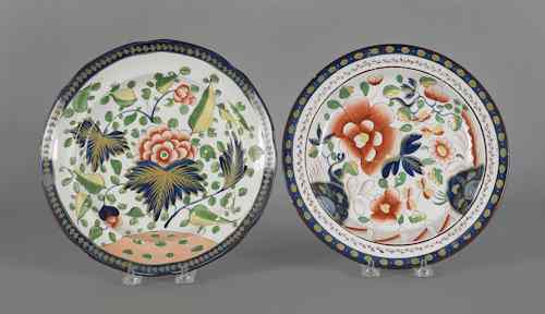 Appraisal: Two Gaudy Dutch plates th c one in the grape