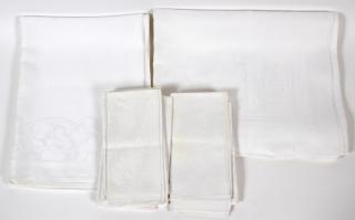 Appraisal: WHITE LINEN NAPKINS TABLECLOTHS WHITE LINEN NAPKINS TABLECLOTHS Eighteen napkins