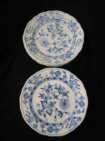 Appraisal: Meissen Porcelain ''Blue Onion'' Dinner Plates '' diameter oval mark