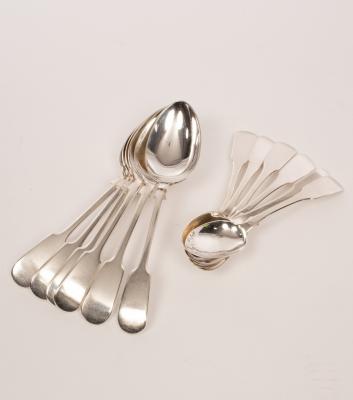 Appraisal: Six provincial silver fiddle pattern teaspoons Reid Son Newcastle and