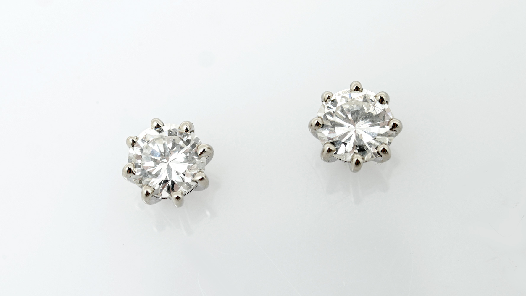 Appraisal: K CTW BASKET SET DIAMOND STUDS CTW near colorless diamonds