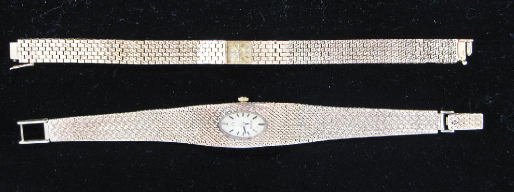 Appraisal: A LADIES OMEGA CT YELLOW GOLD WRISTWATCH the oval gilt