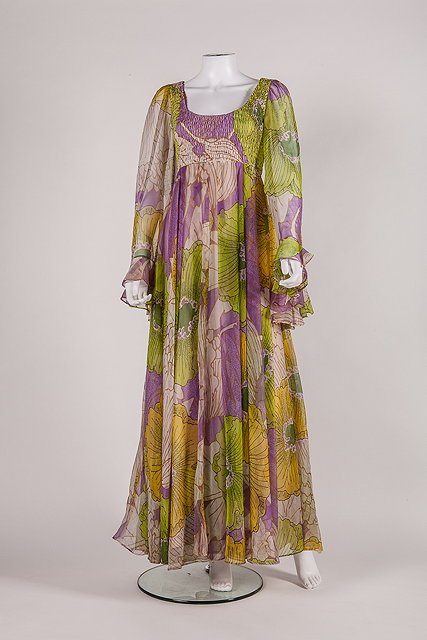 Appraisal: A s Jack Bryan chiffon dress in a bold green