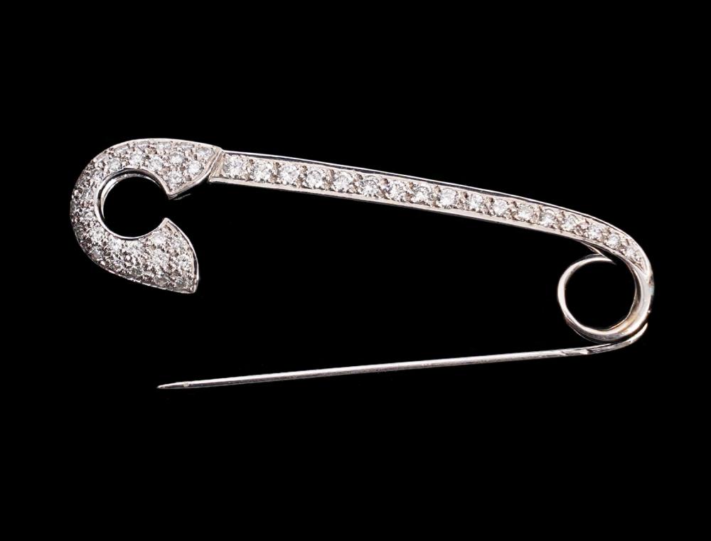 Appraisal: K WHITE GOLD DIAMOND PAPER SAFETY PIN K white gold