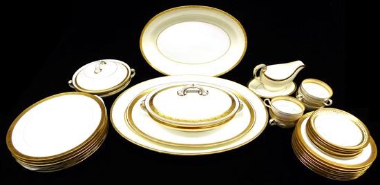 Appraisal: Minton china of assorted patterns approximately thirty-three pieces all with