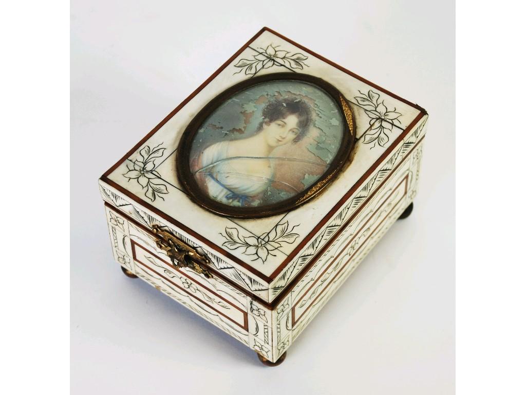 Appraisal: BONE AND TORTOISESHELL CLAD OBLONG TRINKET BOX the hinged cover