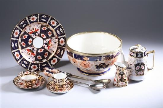 Appraisal: -PIECE ROYAL CROWN DERBY BONE CHINA PARTIAL DINNER SERVICE 'Traditional