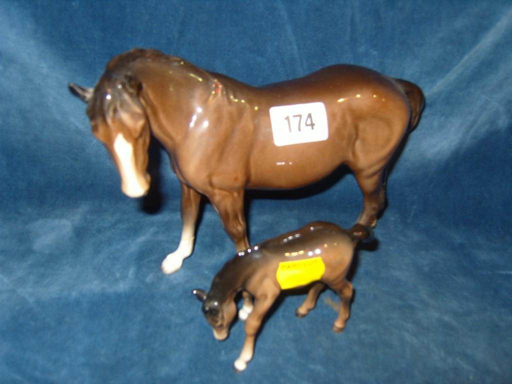 Appraisal: A Beswick brown horse with head turned to one side