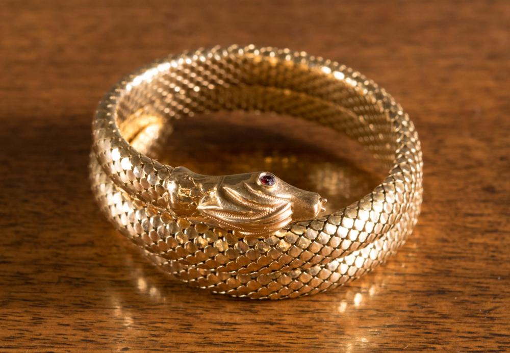 Appraisal: ITALIAN MADE EIGHTEEN KARAT GOLD MESH BRACELET circa 's The