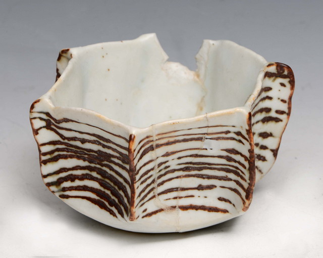 Appraisal: Gillian Lowndes British - Bowl porcelain hand-shaped with iron decoration