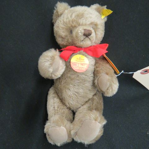 Appraisal: Steiff Mohair Teddy Bear dark brown mint with box