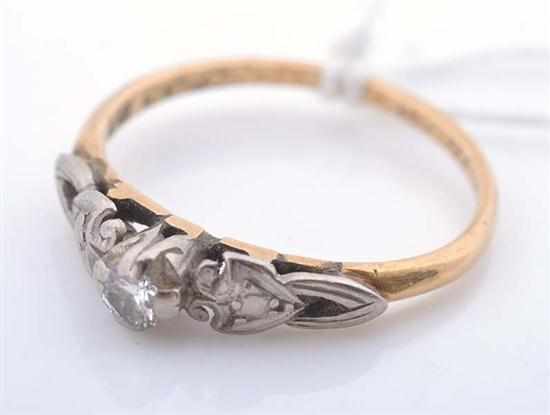 Appraisal: AN ANTIQUE SOLITAIRE DIAMOND RING STAMPED PLATINUM AND CT GOLD