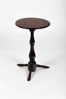 Appraisal: A late th Century oak and elm turners table with