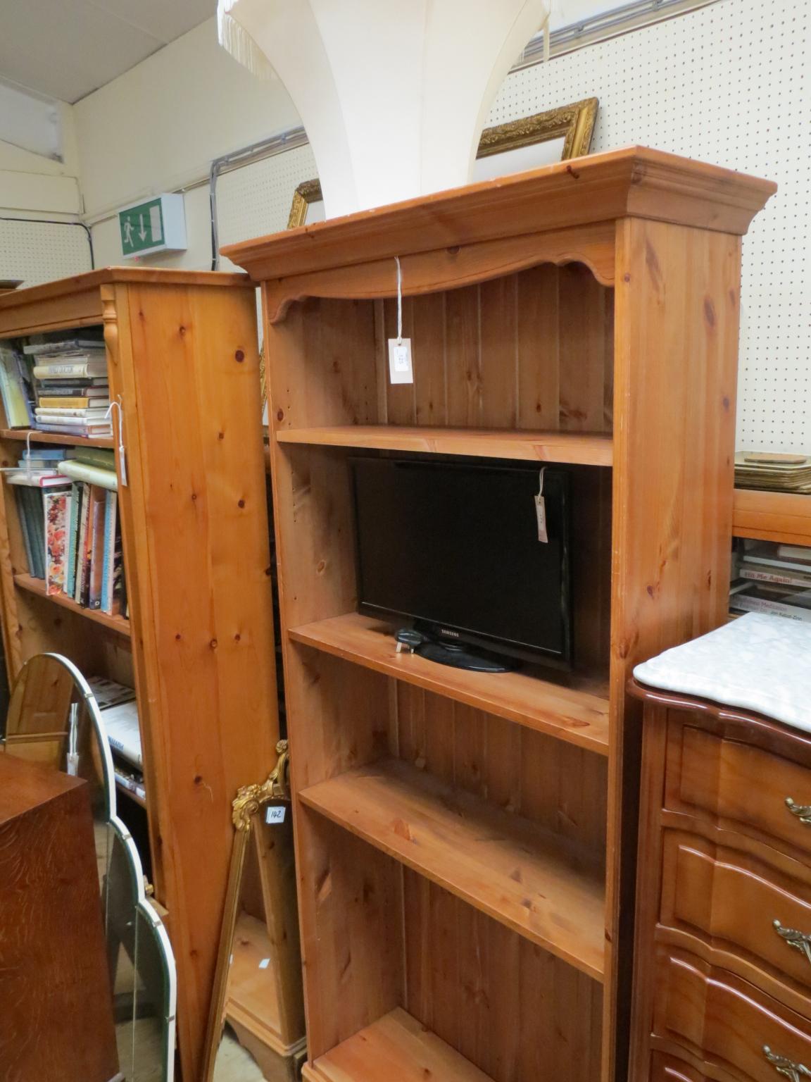 Appraisal: A modern waxed pine open bookcase four shelves ft in