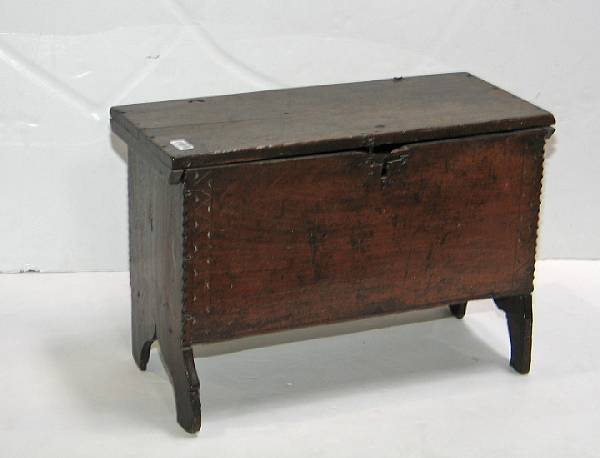 Appraisal: A Continental oak small chest late th early th century