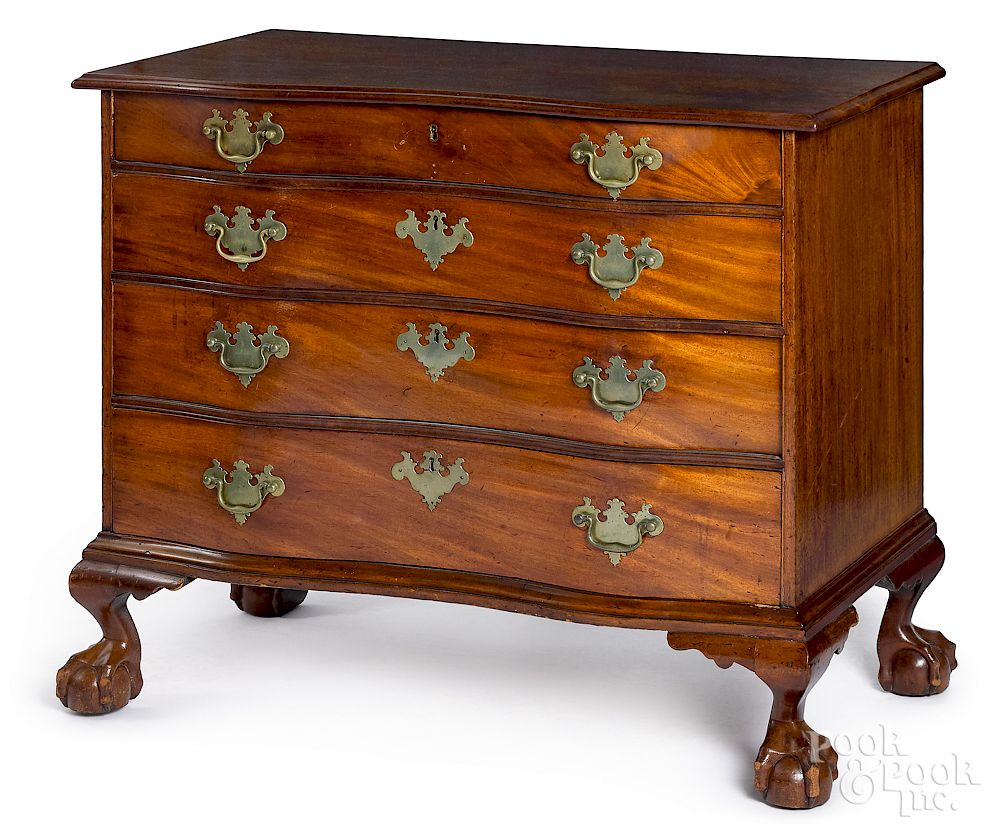 Appraisal: Massachusetts Chippendale chest of drawers Massachusetts Chippendale mahogany serpentine front