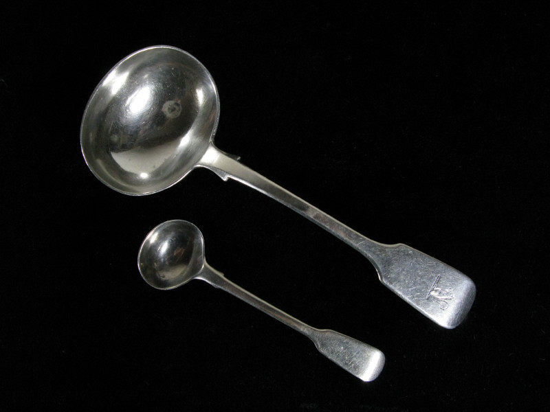 Appraisal: English Sterling Silver Ladle Master Salt the ladle bears London