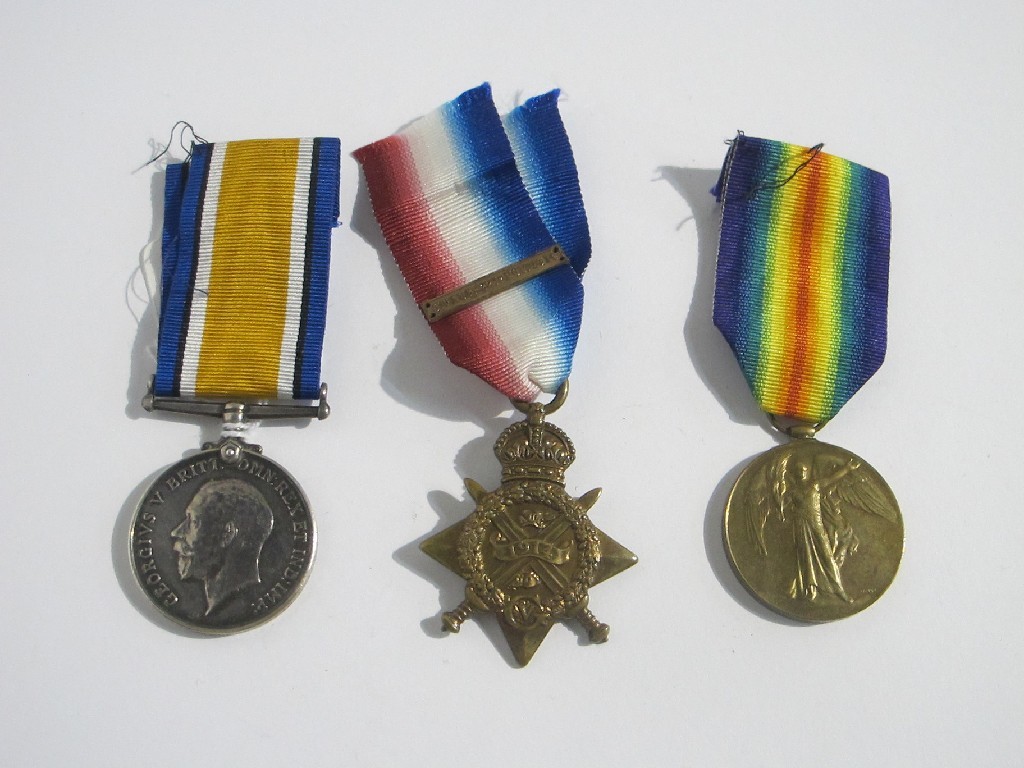 Appraisal: A WWI group of three including star to Pte R