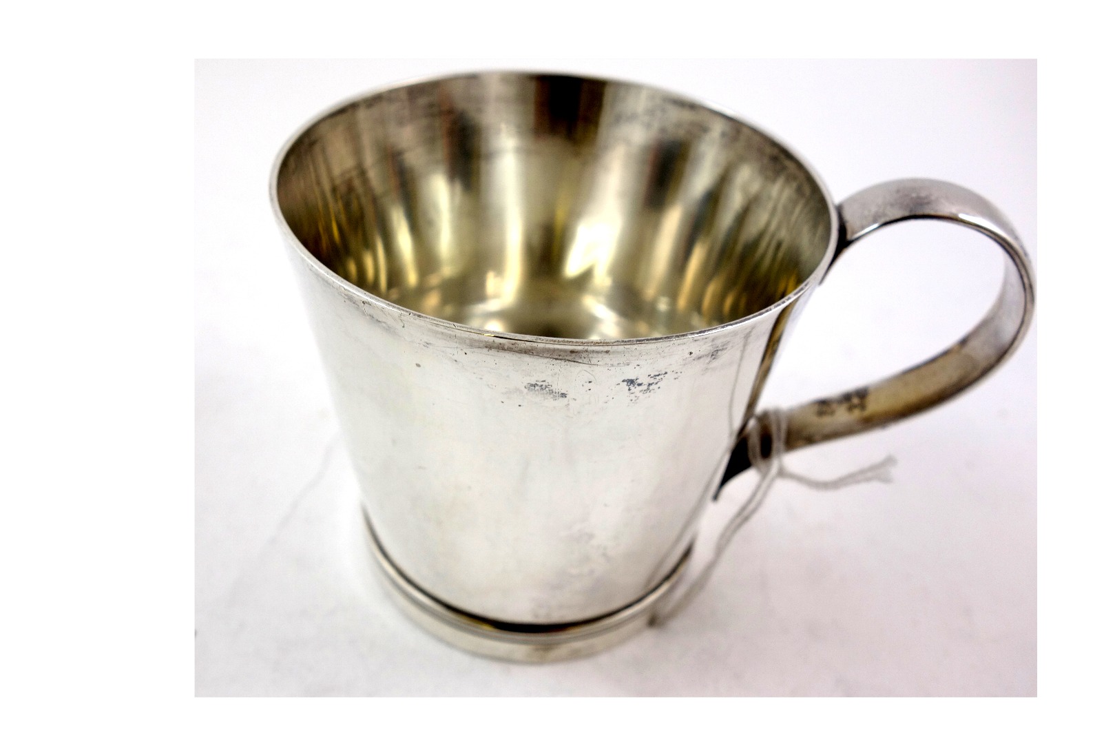 Appraisal: An American sterling silver reproduction of a Paul Revere mug