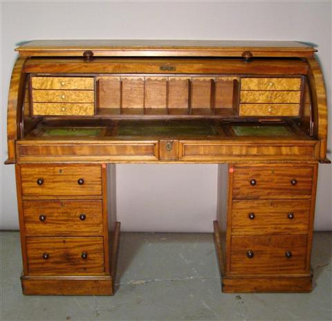 Appraisal: SENATOR WARNER'S MAHOGANY AND BIRD'S EYE MAPLE ROLL TOP DESK