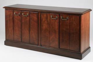 Appraisal: Mahogany credenza long Mahogany credenza having two pairs of bi-fold