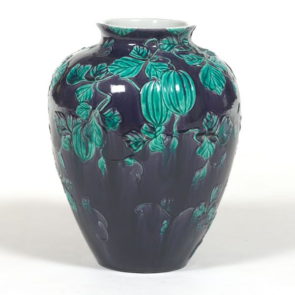 Appraisal: FAHUA GLAZED PORCELAIN VASE x Porcelain vase with flared neck