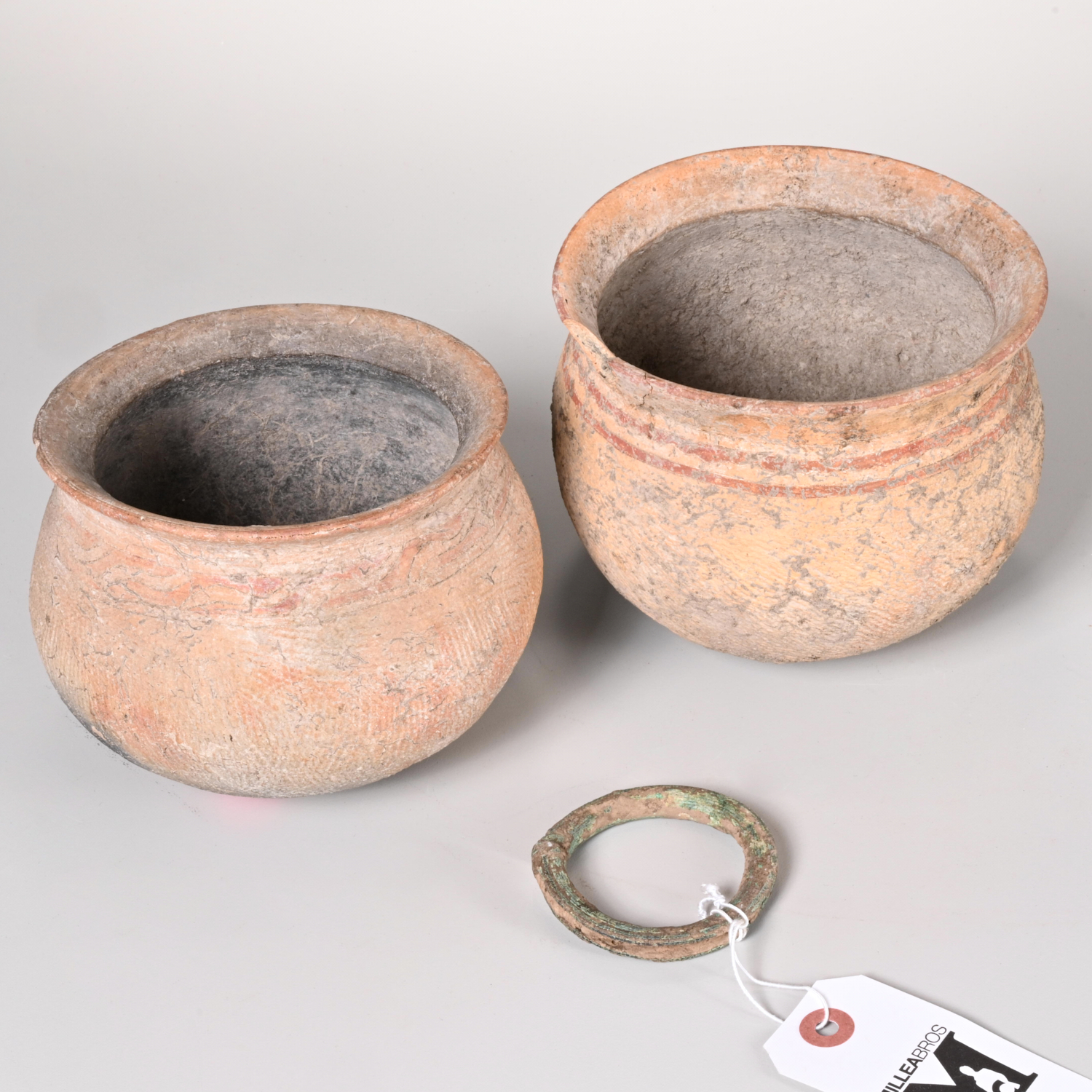 Appraisal: GROUP ANCIENT BAN CHIANG POTTERY JARS AND BRACELET Possibly c