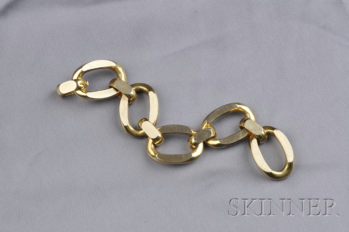 Appraisal: kt Gold Bracelet Unoaerre composed of flattened open links joined