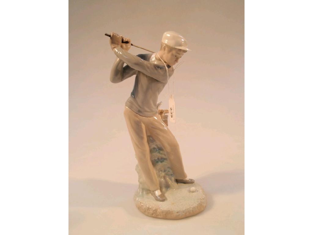 Appraisal: A Lladro figure 'Jugador de Golf' no cm high