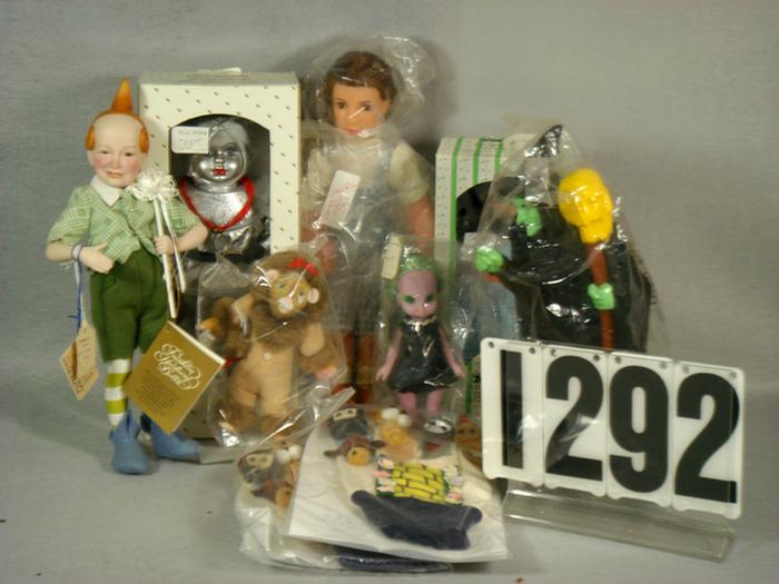 Appraisal: Lot of Wizard of Oz related items to include Camille