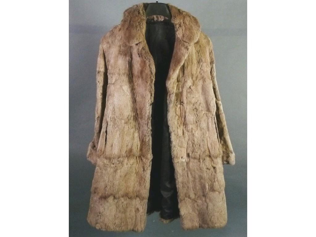 Appraisal: LADY'S MUSQUASH LIGHT BROWN LENGTH FUR COAT and a LADY'S