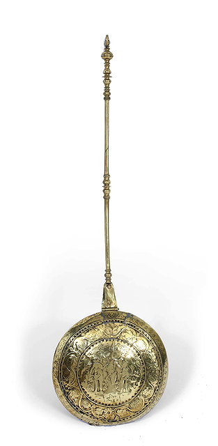 Appraisal: A TH CENTURY DUTCH OR ENGLISH BRASS WARMING PAN the