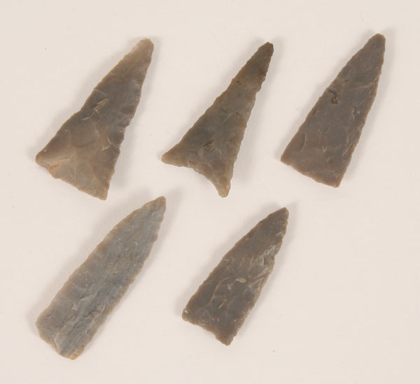 Appraisal: Lot of grey flint triangle points Native American Indian artifacts