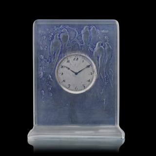 Appraisal: LALIQUE Six Hirondelles Perch es clock LALIQUE Six Hirondelles Perch