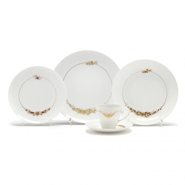 Appraisal: ROSENTHAL MEDLEY PIECE CHINA DINNERWARE SERVICE FOR EIGHT Germany second