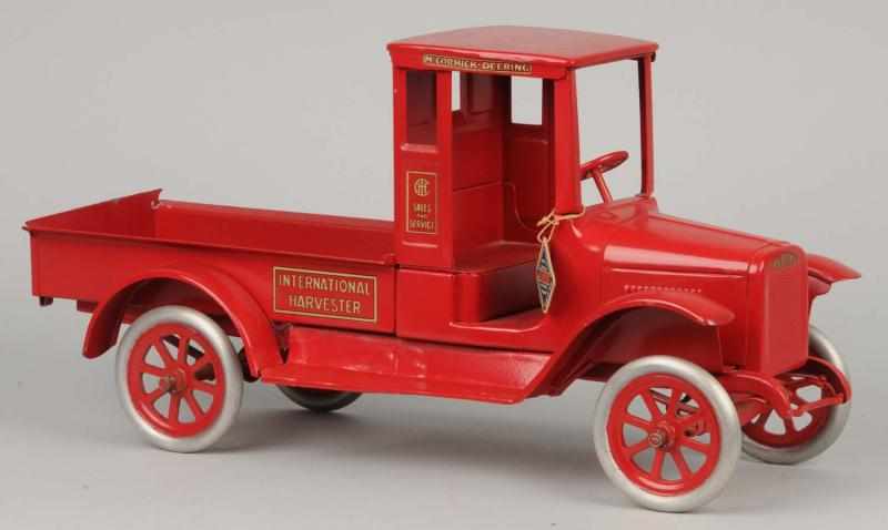 Appraisal: Pressed Steel Buddy L International Harvester Toy Description Includes reproduction