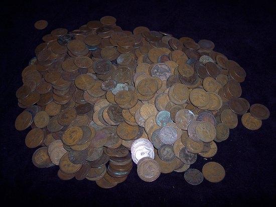 Appraisal: A large quantity of copper coins mainly penny and halfpenny