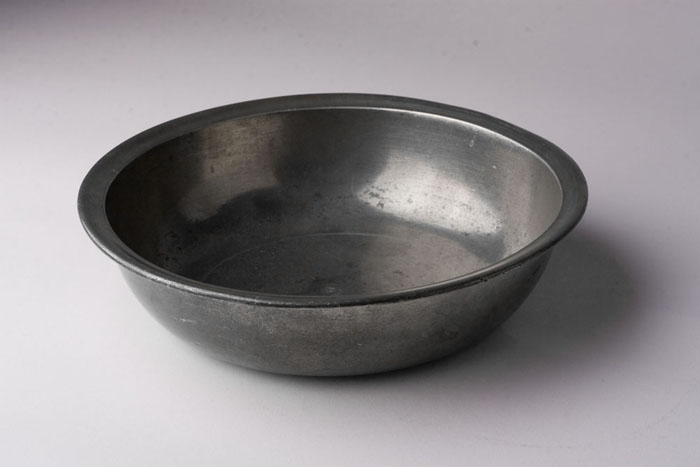 Appraisal: PEWTER BASIN WILLIAM WILL - Philadelphia Pennsylvania - Maker's mark