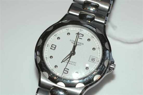 Appraisal: A LONGINES CONQUEST AUTOMATIC WRISTWATCH WITH ARABIC NUMERALS AND DATE