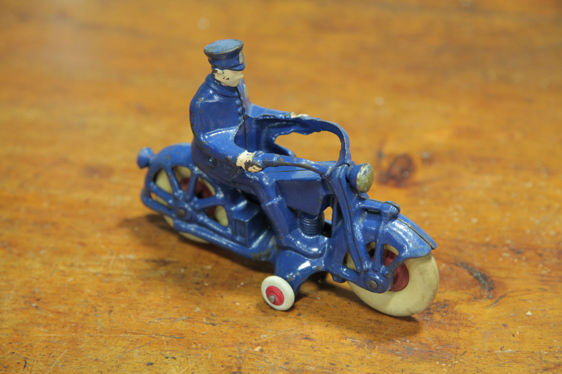 Appraisal: CAST IRON POLICE MOUNTED MOTORCYCLE American second quarter of th