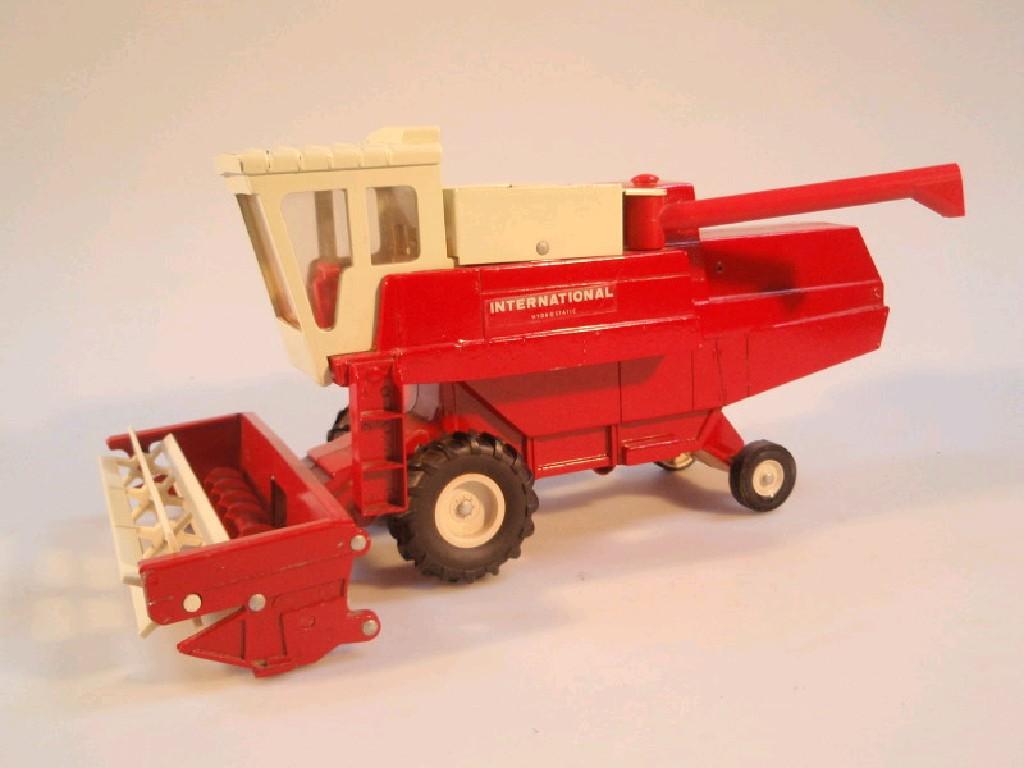 Appraisal: An Ertl die-cast model International Hydrostatic combine harvester