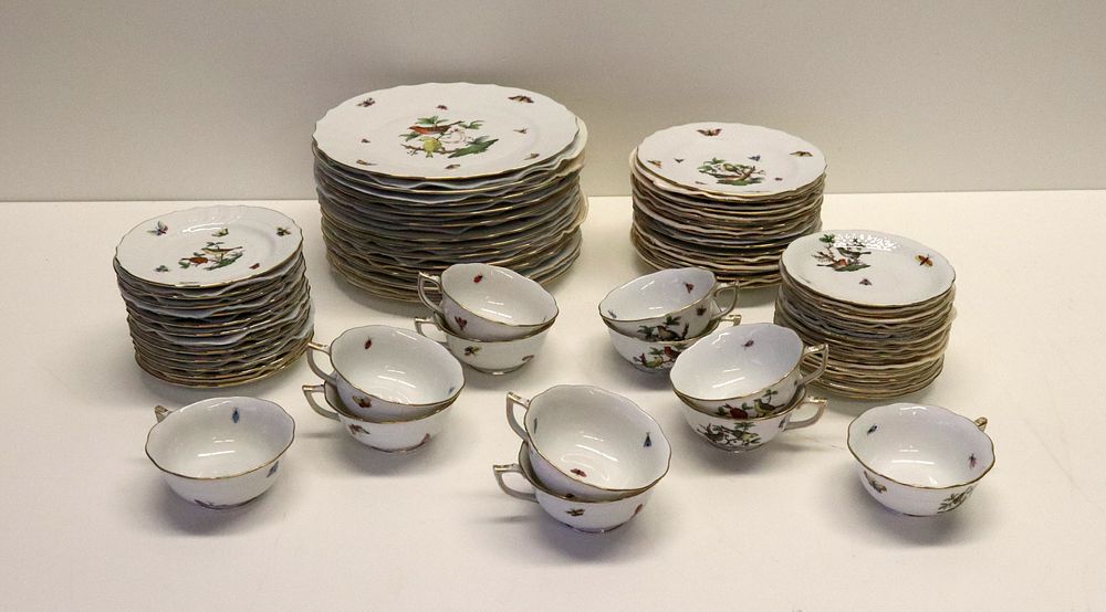 Appraisal: Herend Rothschild Bird Porcelain Service To include Dinner Plates dia